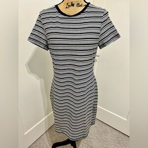 B/W MIDI cotton dress.